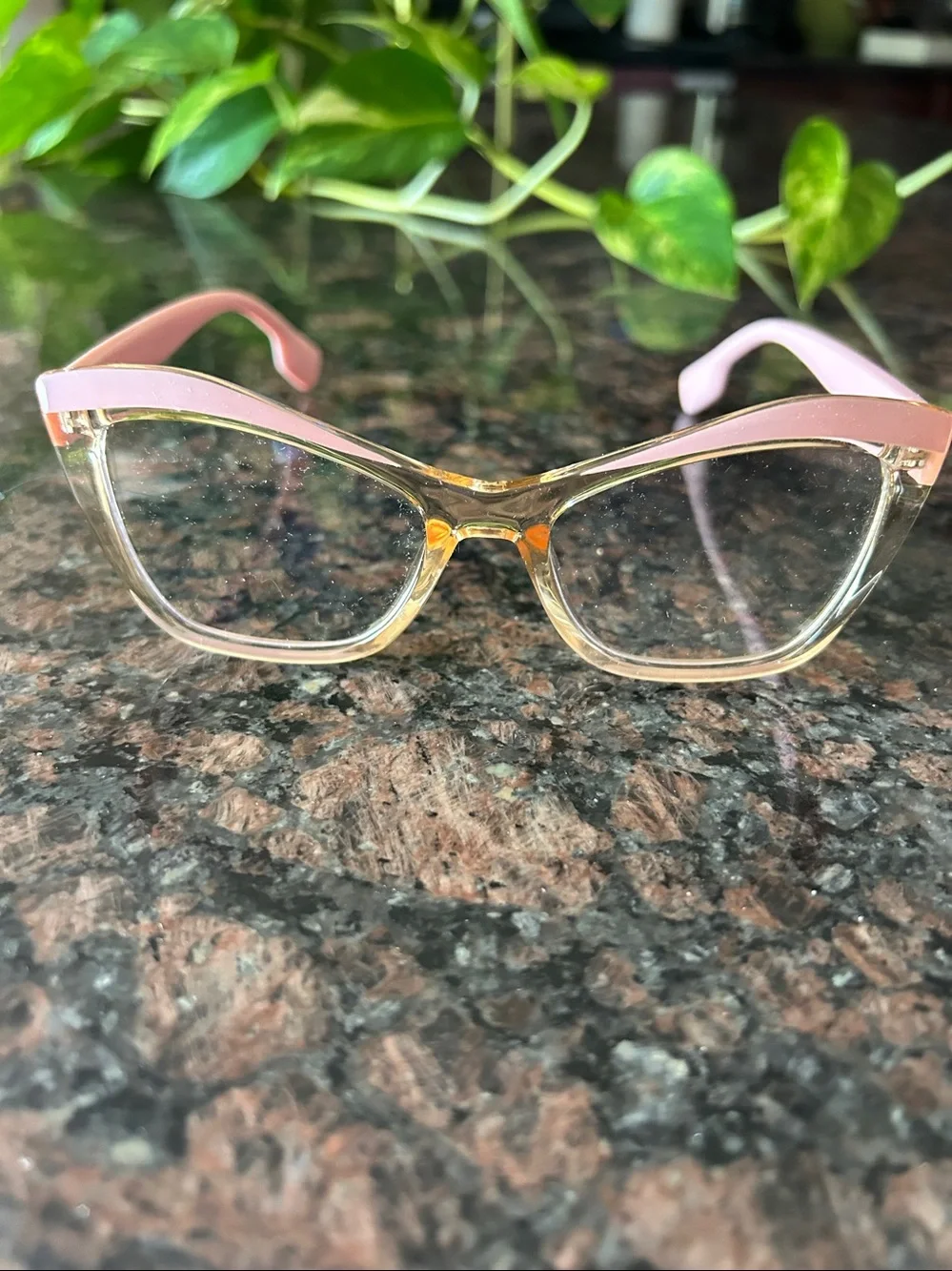 Cat-Eye Anti-Blue Light Glasses Women Ultra-Light Fashionable Anti-fatigue